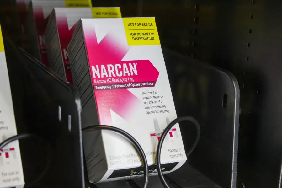 Narcan boxes in a vending machine